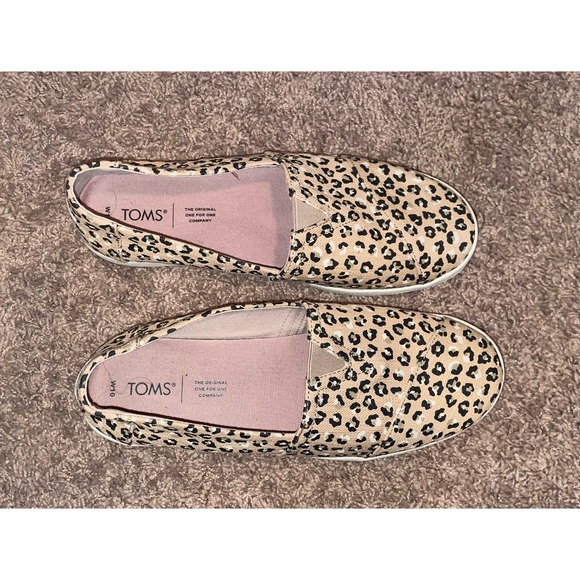 TOMS Avalon Leopard-Cheetah Slip On Sneakers - Size 8. - Picture 3 of 6